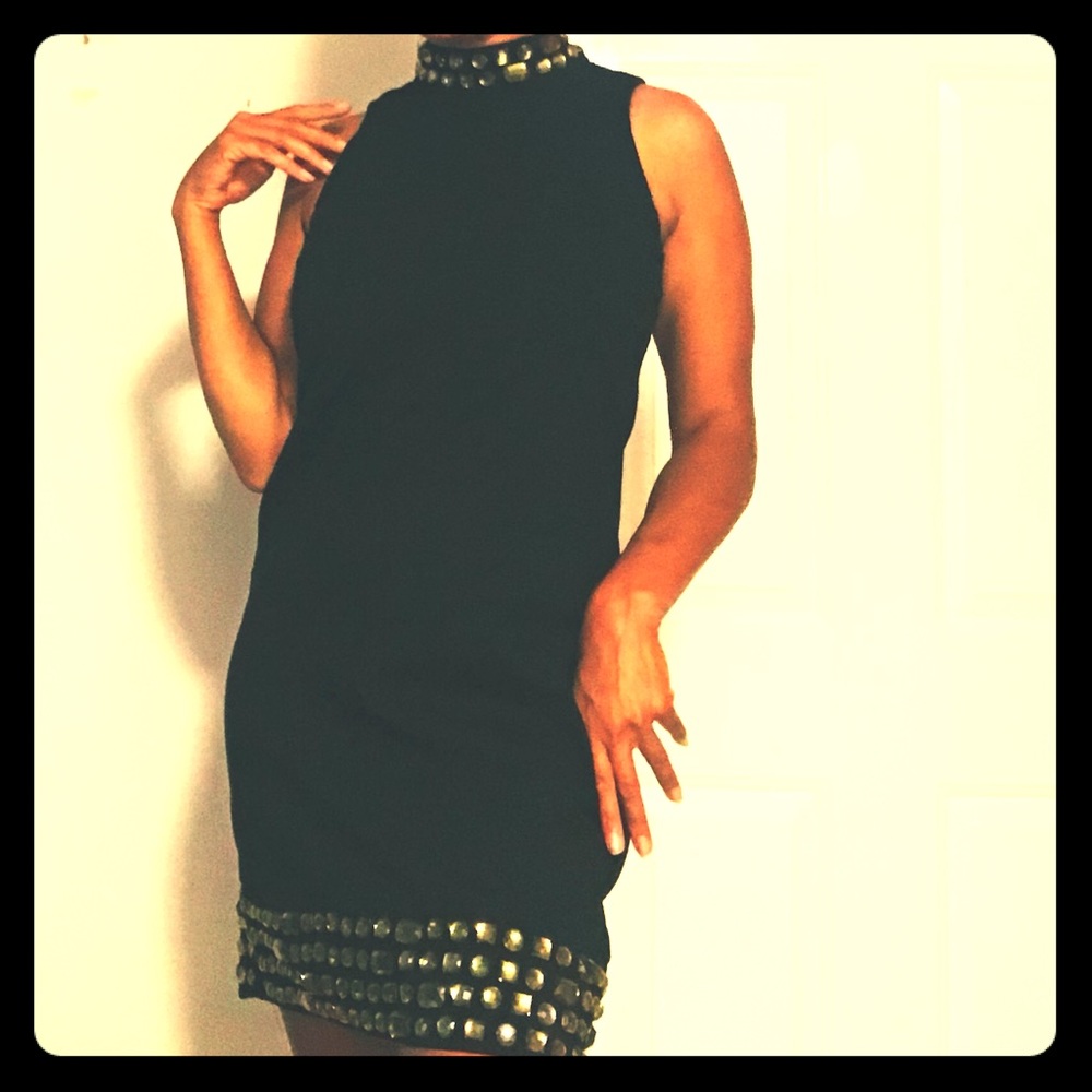 Black sleeveless jeweled collar cocktail dress